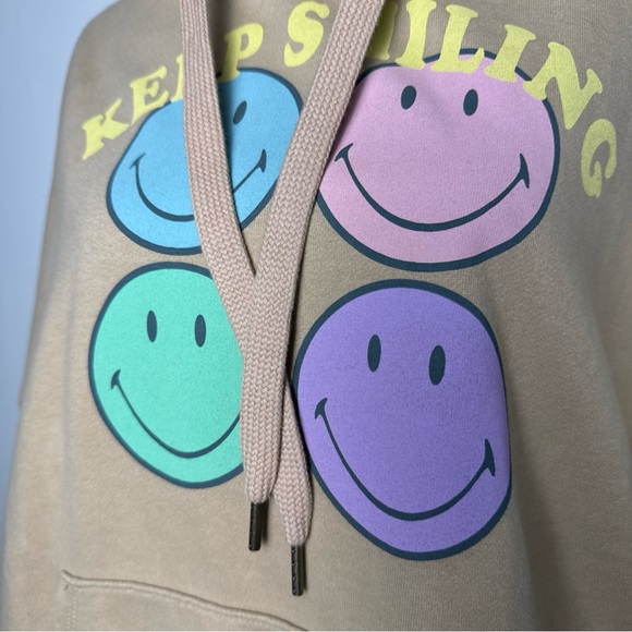 American Eagle Beige Graphic Huggable Hoodie Sweater Oversized Size Small - Picture 7 of 13